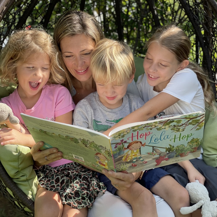 Expat interview with author Kathy Urban of 'Hop Lola Hop' Expat interview with author Kathy Urban of 'Hop Lola Hop'